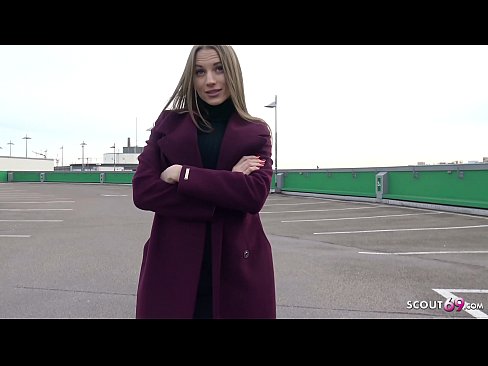❤️ ドイツ人スカウトマンは、夢のようにスティール、駐車場のテルテル、お金のためのセクシーに触れることです。 ️  at us ❌️❤